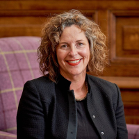 Suzanne Munroe