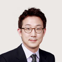 Yong Jin Park