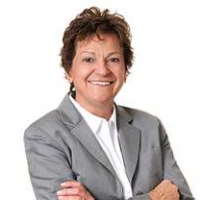 Laura R Petroff