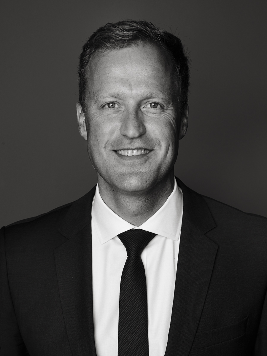 Guðmundur J Oddsson