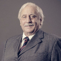 Emilio Nicolás Vogelius