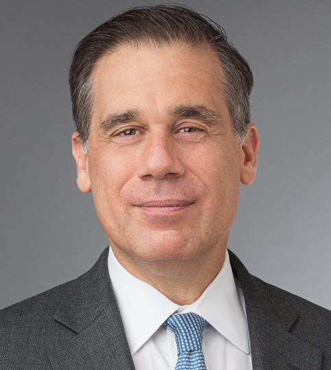Robert E Holo