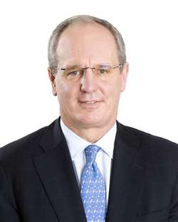 Matthew L Larrabee