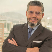 César Zumárraga