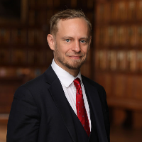 Oliver Renton