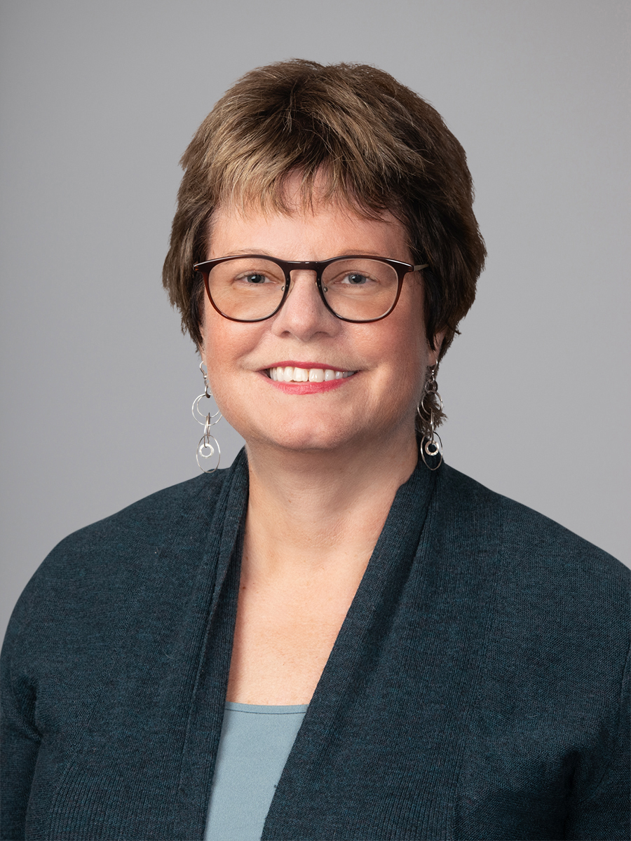 Lisa A Roberts-Mamone